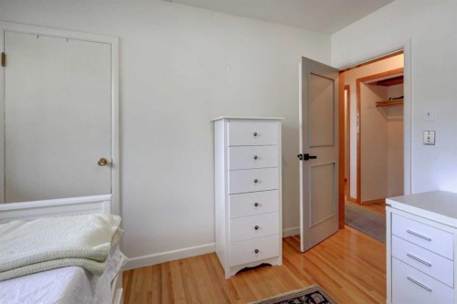 3419 Morley Trail Nw, Calgary, AB - Indoor Photo Showing Bedroom