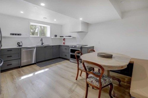 3419 Morley Trail Nw, Calgary, AB - Indoor