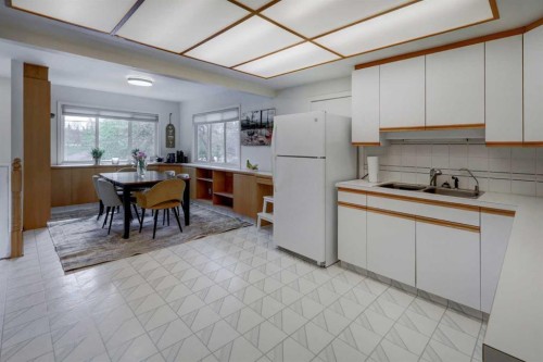 3419 Morley Trail Nw, Calgary, AB - Indoor