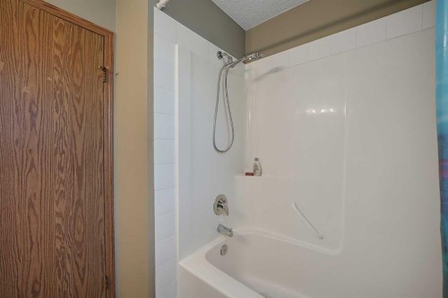 19 Coventry Link Ne, Calgary, AB 