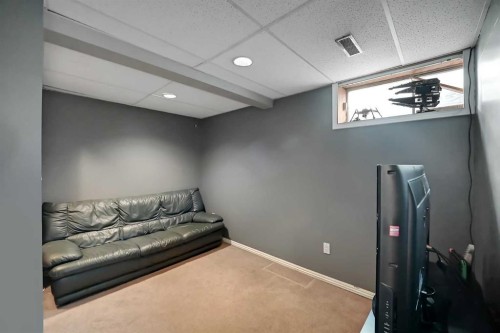 19 Coventry Link Ne, Calgary, AB 