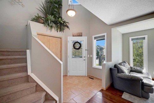 19 Coventry Link Ne, Calgary, AB 