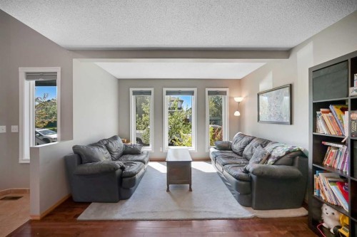 19 Coventry Link Ne, Calgary, AB 