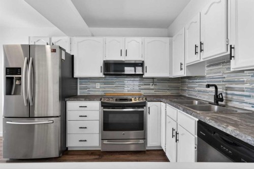 1013 Smith Avenue, Crossfield, AB 