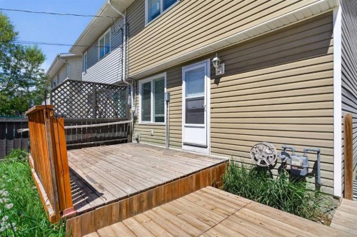 1013 Smith Avenue, Crossfield, AB 
