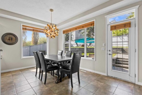 25 Panamount Green Nw, Calgary, AB - Indoor Photo Showing Dining Room