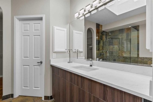25 Panamount Green Nw, Calgary, AB - Indoor Photo Showing Bathroom