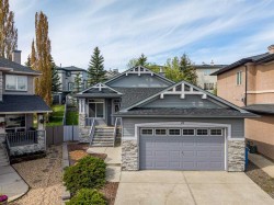 25 Panamount Green NW Calgary, AB T3K 5R6