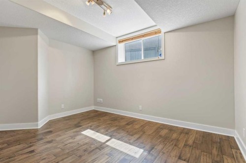 25 Panamount Green Nw, Calgary, AB - Indoor Photo Showing Other Room