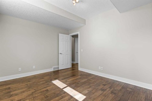 25 Panamount Green Nw, Calgary, AB - Indoor Photo Showing Other Room