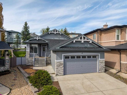25 Panamount Green Nw, Calgary, AB - Outdoor With Facade