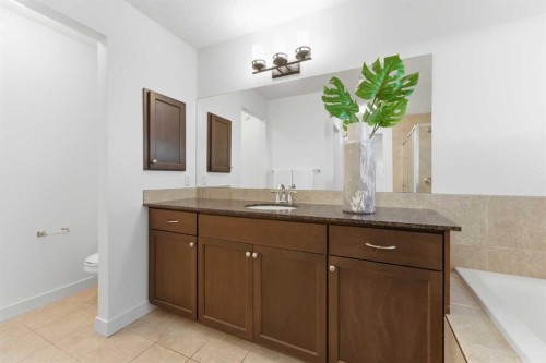 102 Cranarch Common Se, Calgary, AB 