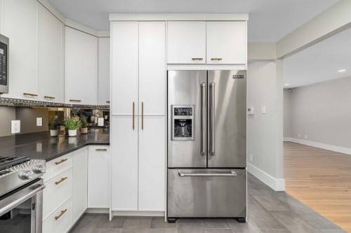 81 White Oak Crescent Sw, Calgary, AB 