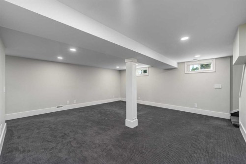 81 White Oak Crescent Sw, Calgary, AB 