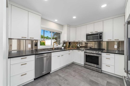 81 White Oak Crescent Sw, Calgary, AB 