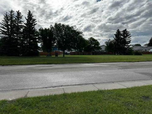 336 Parkview Estates, Strathmore, AB 