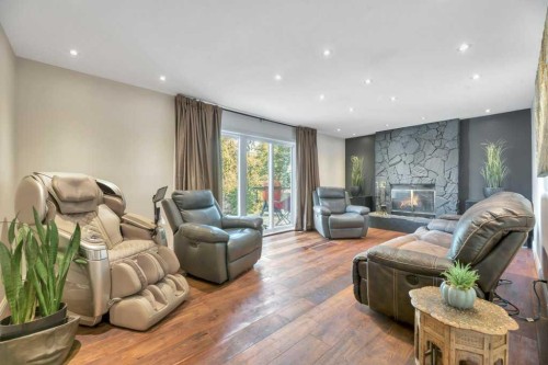 4 Maplewood Estates, Strathmore, AB 