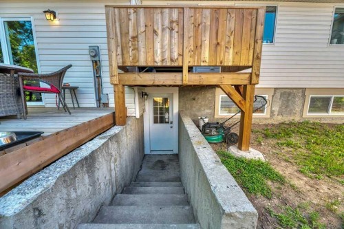 4 Maplewood Estates, Strathmore, AB 