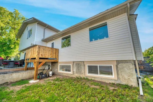 4 Maplewood Estates, Strathmore, AB 