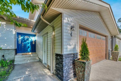 4 Maplewood Estates, Strathmore, AB 