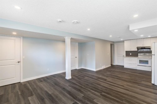 4528 40 Street Ne, Calgary, AB 