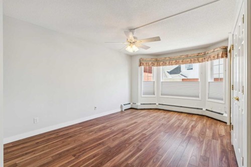 1213-1213 Sienna Park Green Sw, Calgary, AB - Indoor Photo Showing Other Room