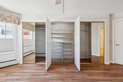 1213-1213 Sienna Park Green Sw, Calgary, AB - Indoor Photo Showing Other Room