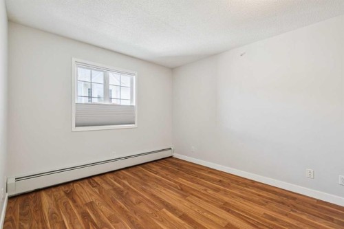 1213-1213 Sienna Park Green Sw, Calgary, AB - Indoor Photo Showing Other Room