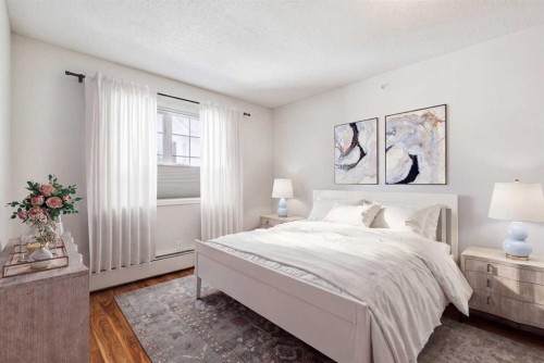 1213-1213 Sienna Park Green Sw, Calgary, AB - Indoor Photo Showing Bedroom