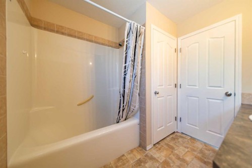 131 Everglen Rise Sw, Calgary, AB 