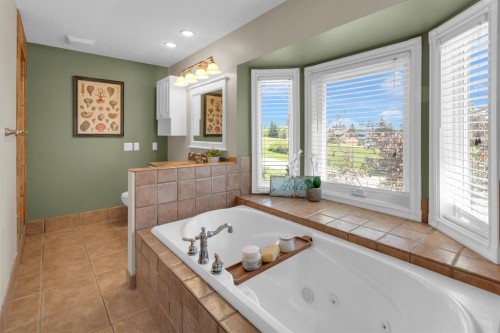 147 Hawkcliff Way Nw, Calgary, AB 