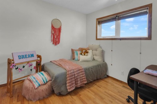 147 Hawkcliff Way Nw, Calgary, AB 