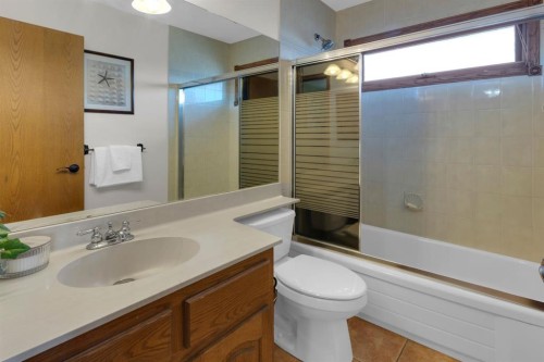 147 Hawkcliff Way Nw, Calgary, AB 
