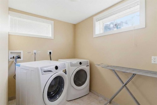 1211 Rosehill Drive Nw, Calgary, AB - Indoor Photo Showing Laundry Room
