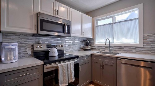 2037 50 Avenue Sw, Calgary, AB 