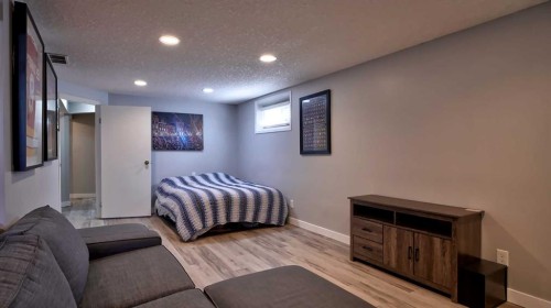 2037 50 Avenue Sw, Calgary, AB 