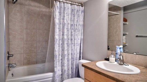 2037 50 Avenue Sw, Calgary, AB 