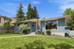 908 30 Avenue NW Calgary, AB T2K 0A1