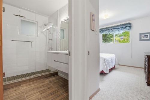 908 30 Avenue Nw, Calgary, AB 