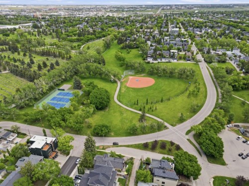 908 30 Avenue Nw, Calgary, AB 
