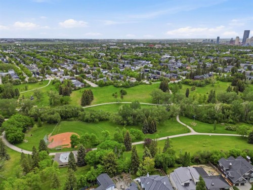 908 30 Avenue Nw, Calgary, AB 