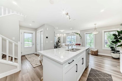 8 Yorkville Link Sw, Calgary, AB 