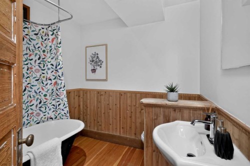 728 4A Street Nw, Calgary, AB 