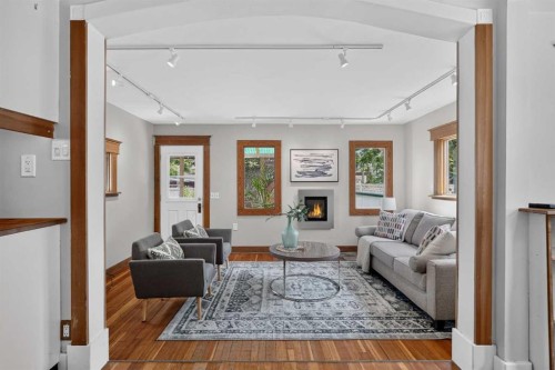 728 4A Street Nw, Calgary, AB 