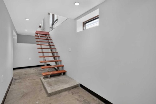 728 4A Street Nw, Calgary, AB 