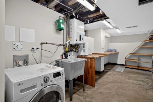 728 4A Street Nw, Calgary, AB 