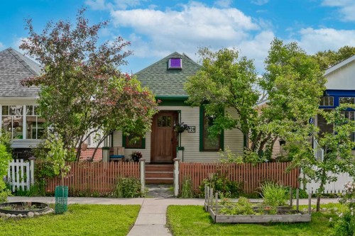 728 4A Street Nw, Calgary, AB 