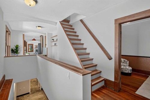 728 4A Street Nw, Calgary, AB 