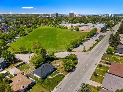 2747 Morley Trail Nw, Calgary, AB 