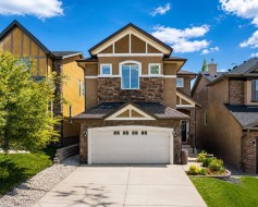 95 Aspen Stone Terrace SW Calgary, AB T3H 5Z2